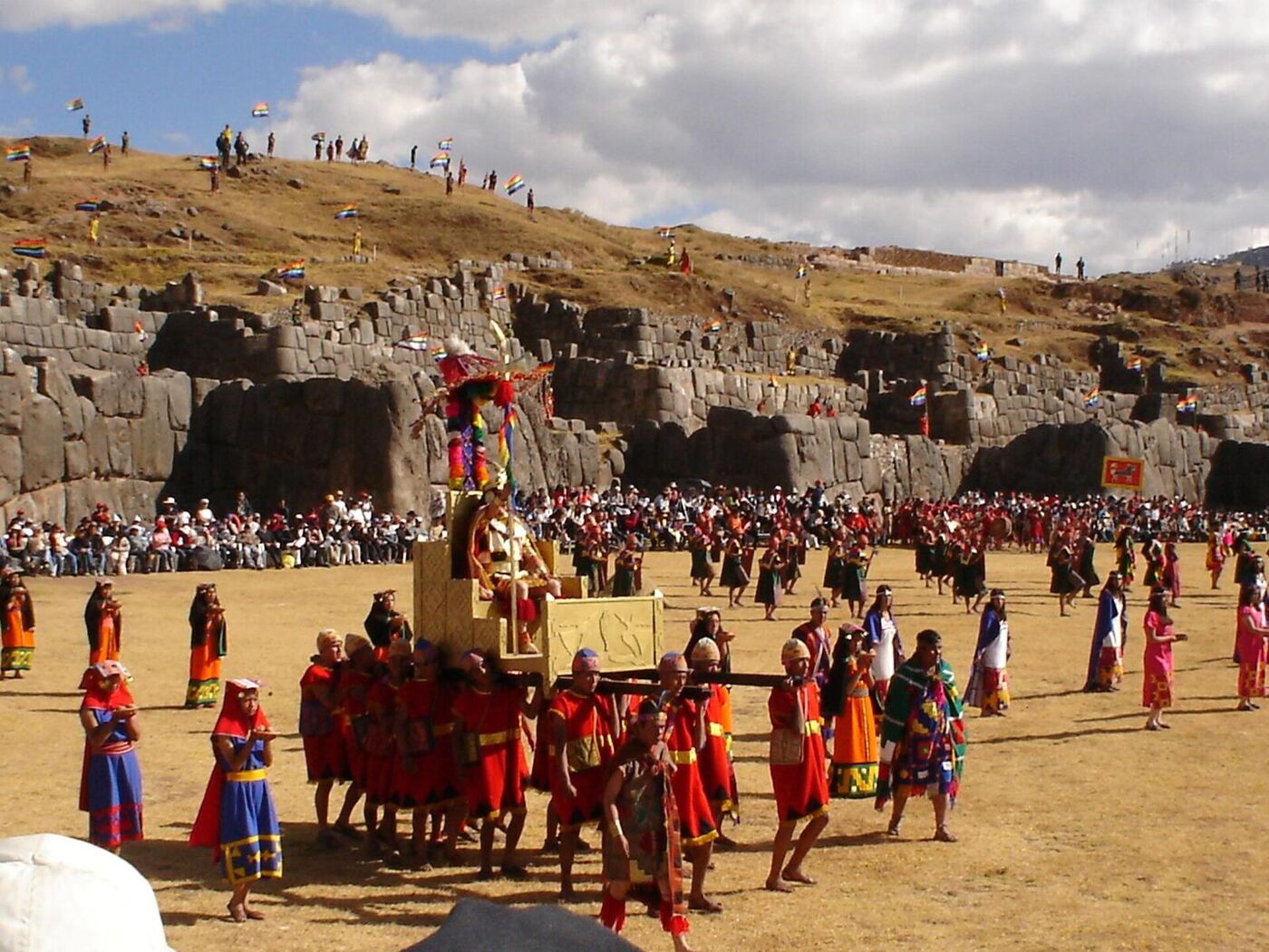 El Inti Raymi se celebra cada 24 de junio en Sacsayhuamán.
