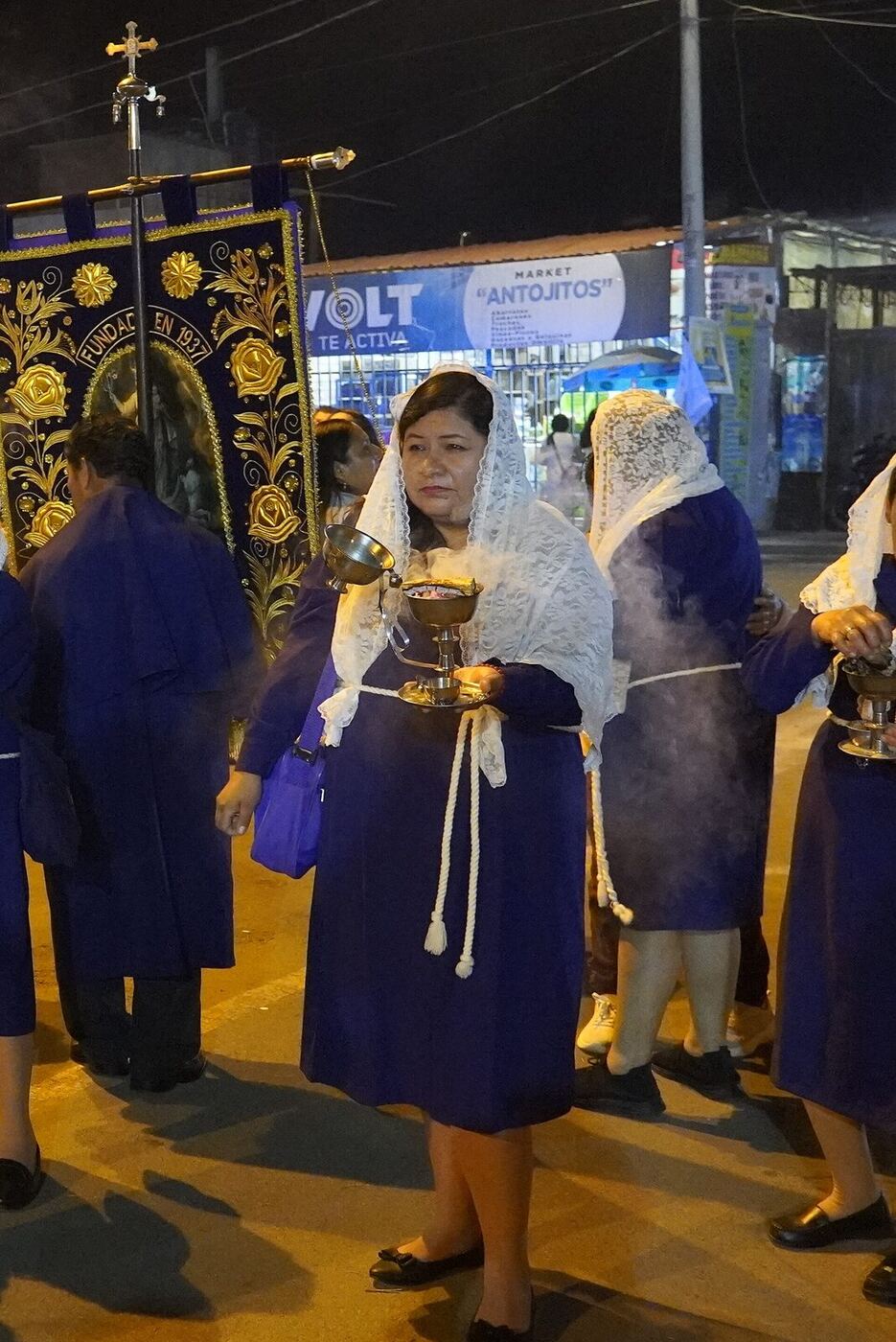 Octubre tiñe la ciudad de morado durante semanas.